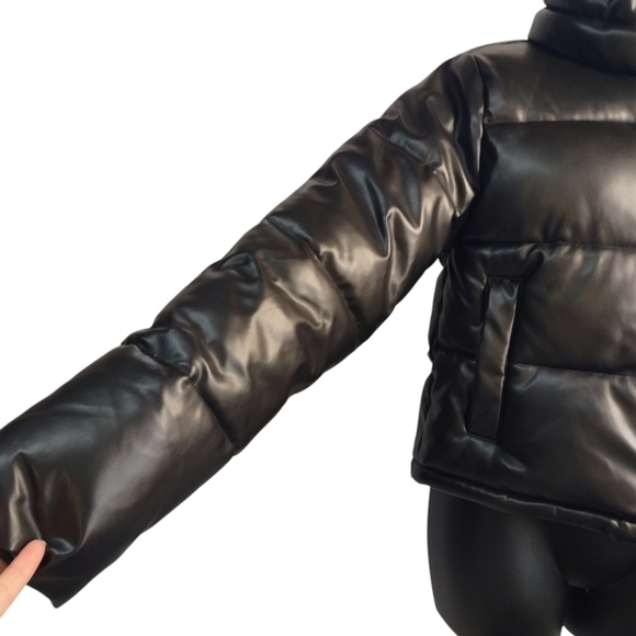 Mi Ami For Francesca's Women's Black Faux Leather Puffer Jacket Size Medium - Picture 6 of 10